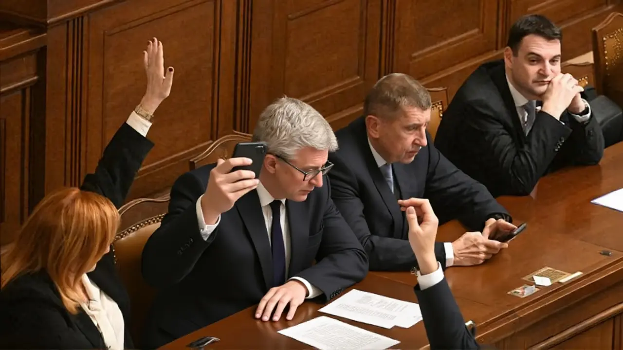 Češi jsou rozpolceni: Průzkum STEM ukázal nejistotu z nové vlády