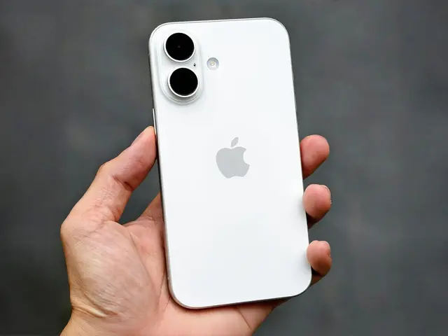 iPhone 18 Pro v září, základní model až jaro 2027? Apple mění pravidla