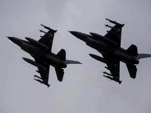 Ukrajina přišla o F-16. Pilot se katapultoval a přežil